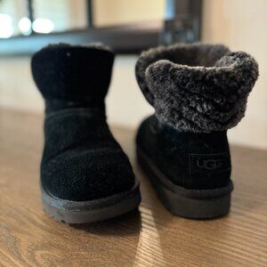 UGG Australia Adria Black Suede Shearling Boots — Women’s 7